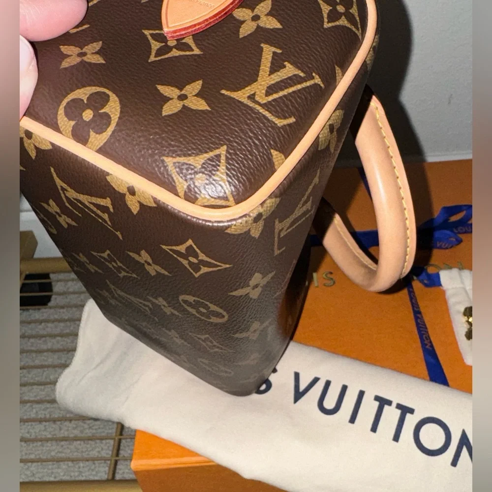 *Sold* - Picture 4 of 11